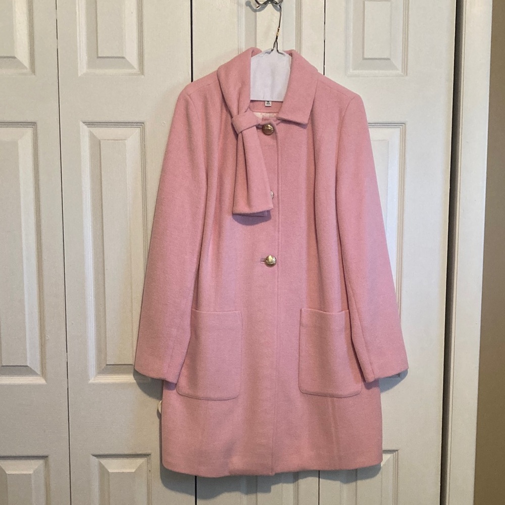 Pale pink Wool Coat.. Size 8.. Made By Carol Anderson. Never Worn.